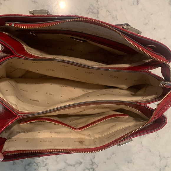 Red guess bag - Picture 4 of 7